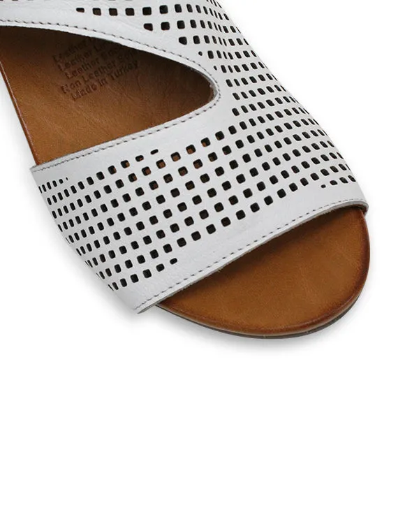 BUENO ROMEO MID HEELS