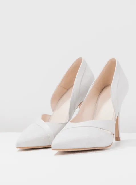 LIGHT GREY HIGH HEELS